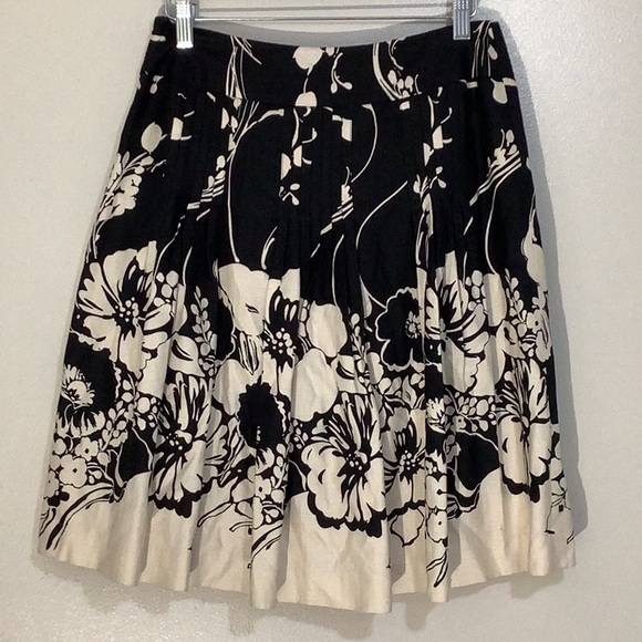 Ann Taylor Petites Black And White Skirt - Picture 3 of 7